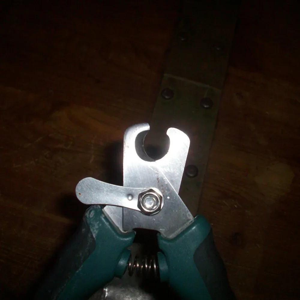 Locking Dog Toe Nail Clippers For Dogs Professional Heavy Duty w/ Safety Guard